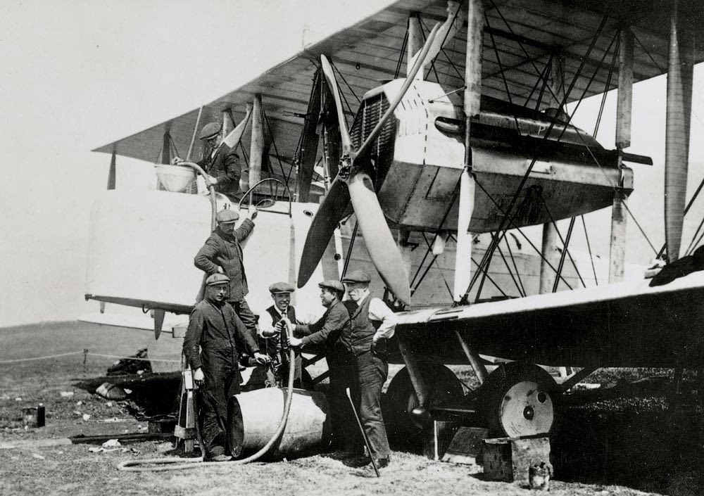 fuellinginnewfoundlandgetty 1000x705 1 - How a £10,000 reward led to one of the greatest advancements in aviation